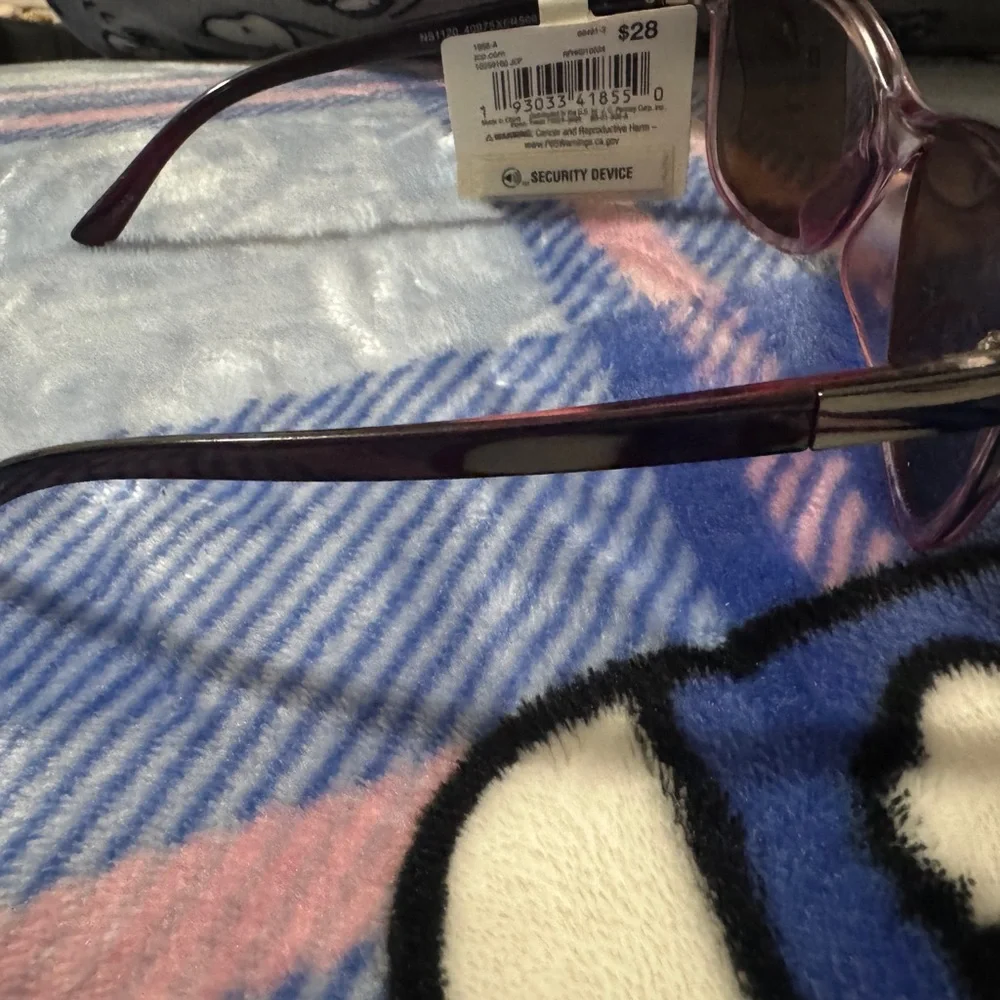 Xersion Purple Sunglasses - Picture 4 of 4